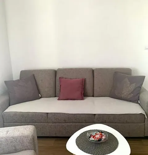 *New Apartment* Petra